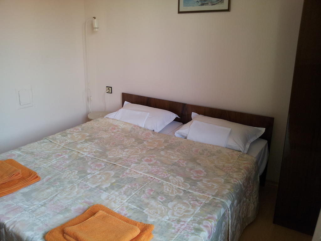 The House Next To The Beach Hotel Sozopol Bilik gambar